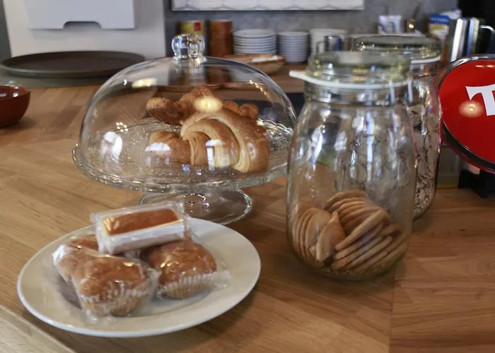 Πανσιόν Habitat Cm 3*